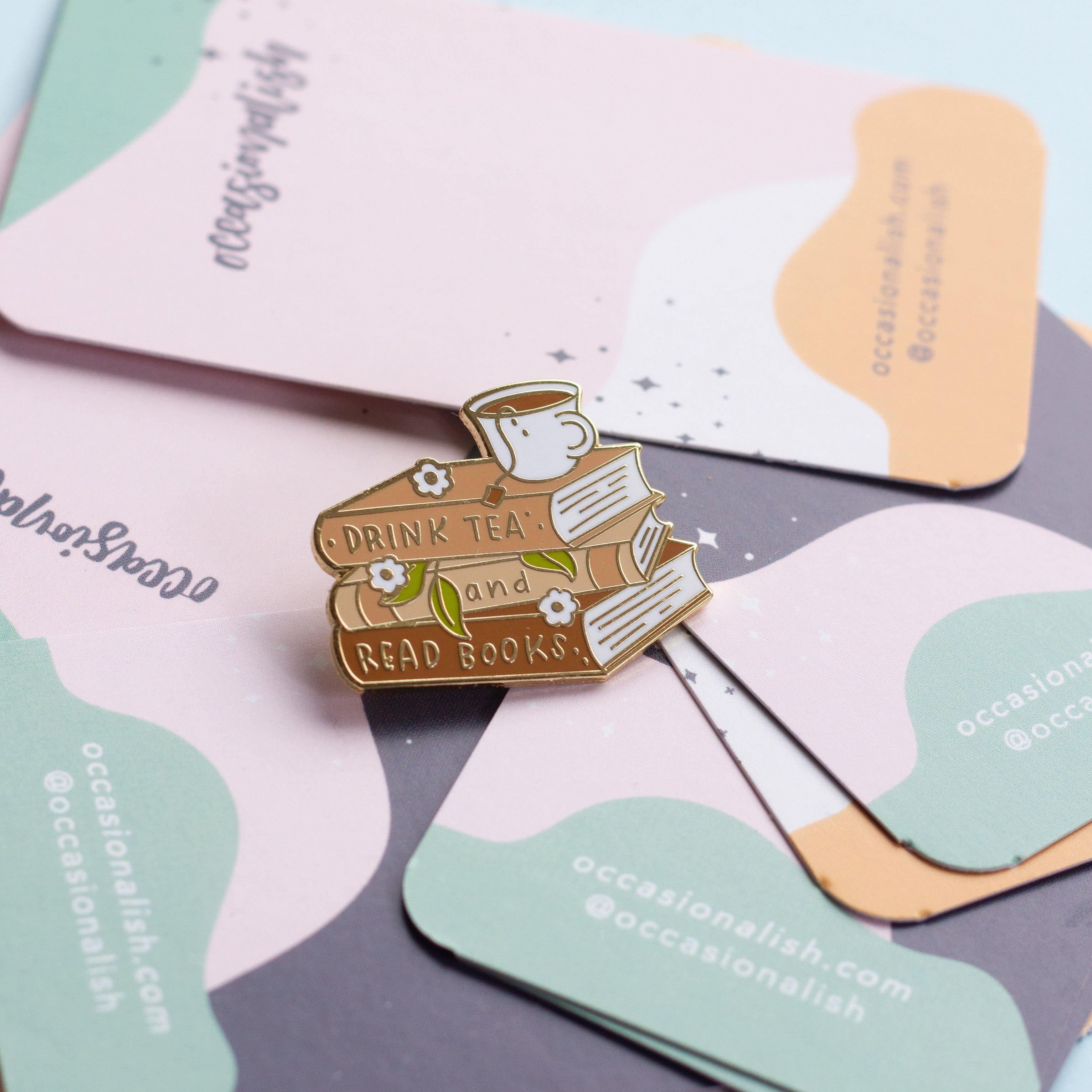Tea and Books enamel pin