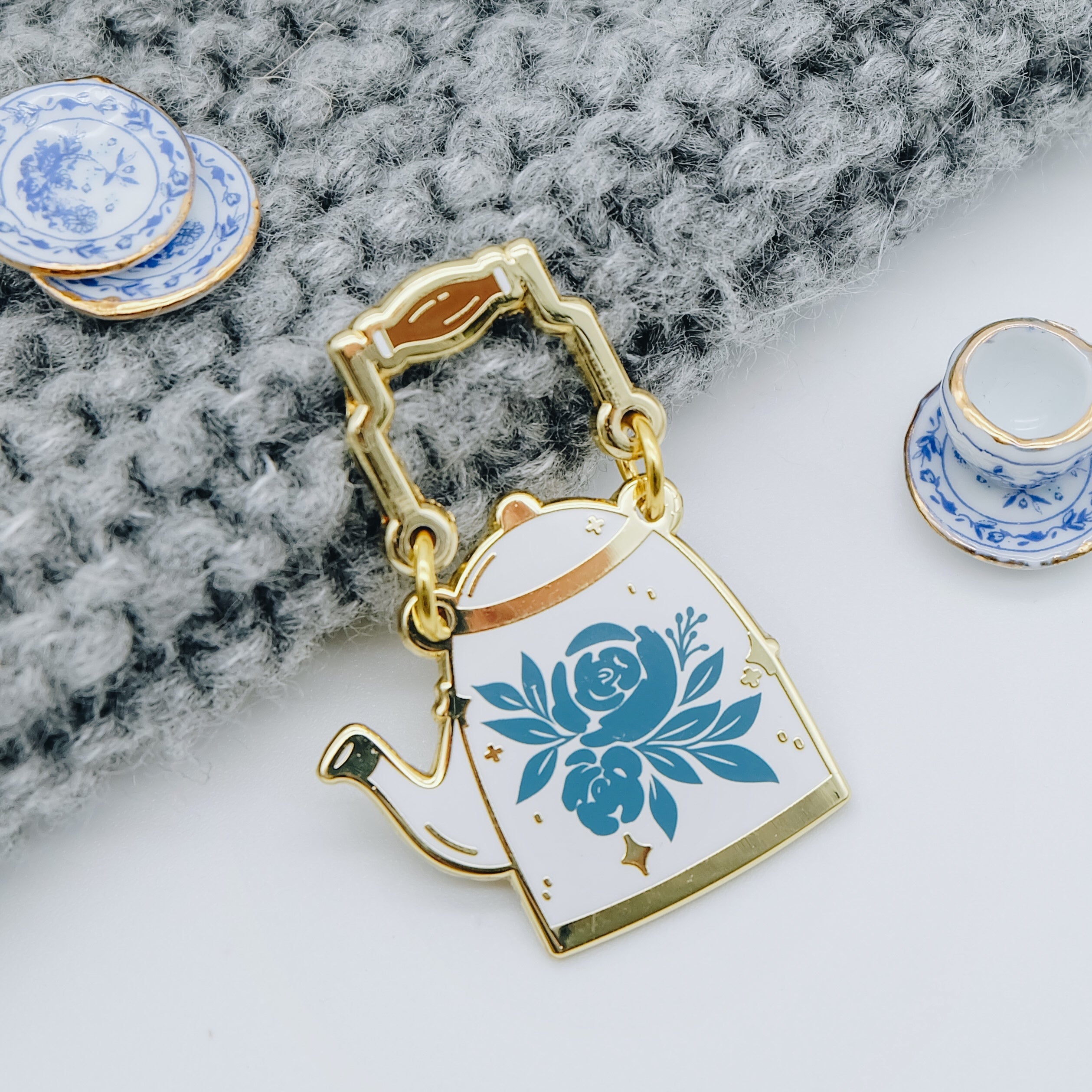 Teapot enamel pin